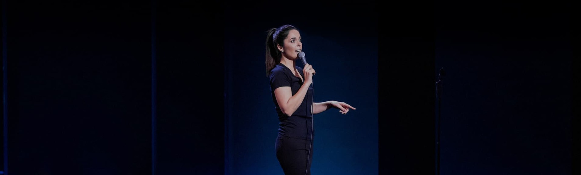Билеты на Standup-концерт Юлии Ахмедовой. «Лично» Билеты на Standup-концерт Юлии Ахмедовой. «Лично»