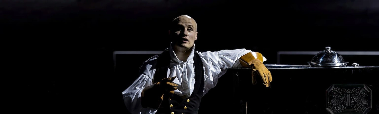 «Человек без имени» на сцене «Гоголь-центра»
