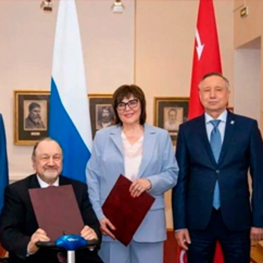 «Балтийский дом» и «Красный факел» подписали соглашение о сотрудничестве