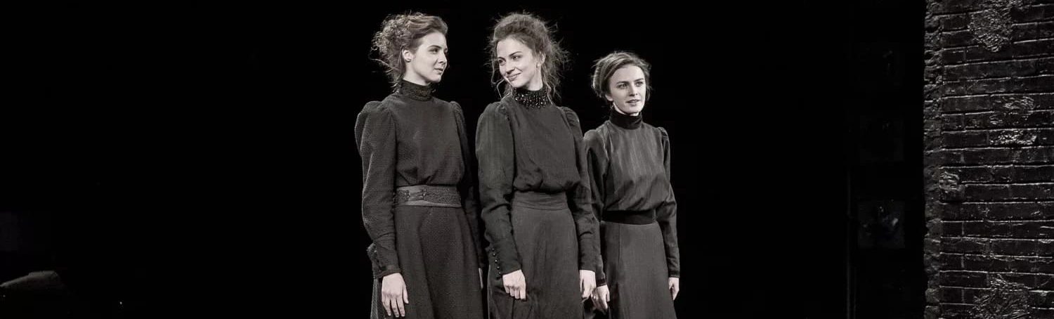 «Три сестры» в Театре Ленсовета