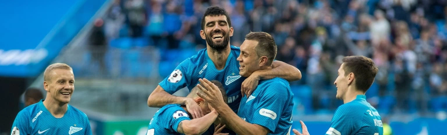 «Зенит» в третий раз подряд стал чемпионом России по футболу
