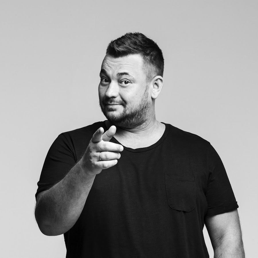 nostalgia-for-the-90s-hands-up-with-an-unforgettable-show-in-dubai