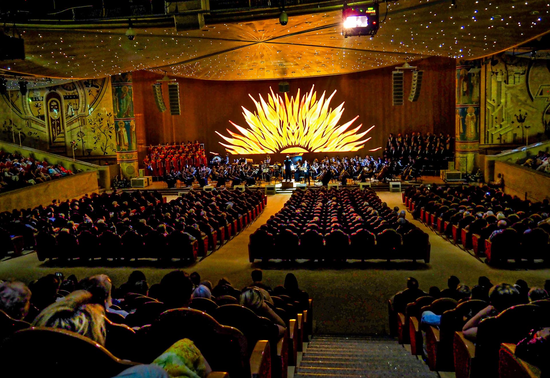 концертный зал храма спасителя
