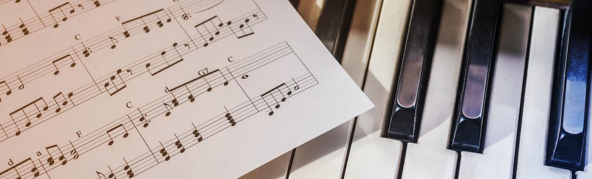 Билеты на концерт HighTime Orchestra «Людовико Эйнауди» Билеты на концерт HighTime Orchestra «Людовико Эйнауди»