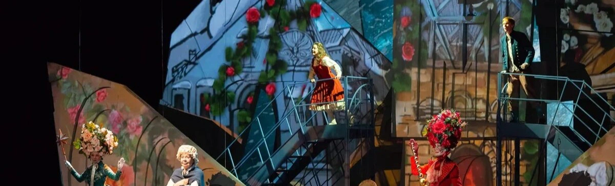 Мультимедийный спектакль «Снежная королева» на сцене МХАТа
