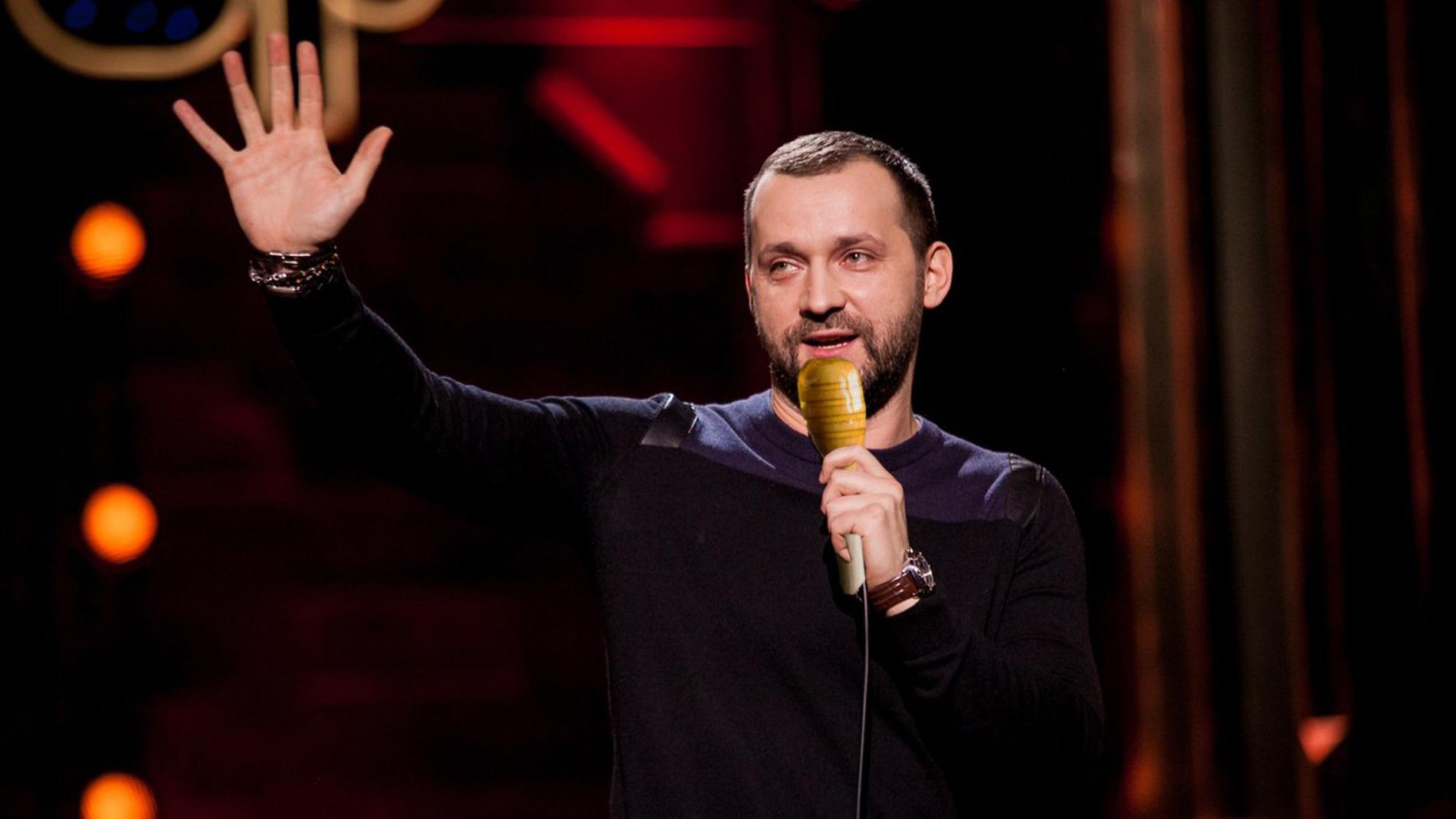 Бебуришвили казань 2022. Ведущий стендап. Ведущий стендап. Ведущий стендап. Ведущий стендап.