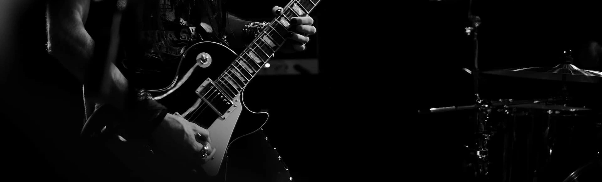 I like rock music. Рок. Красивый черный фон. Фото с Soundcheck.