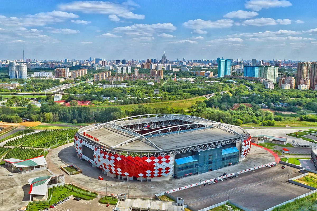 Лукойл-Арена — футбольный стадион в Москве