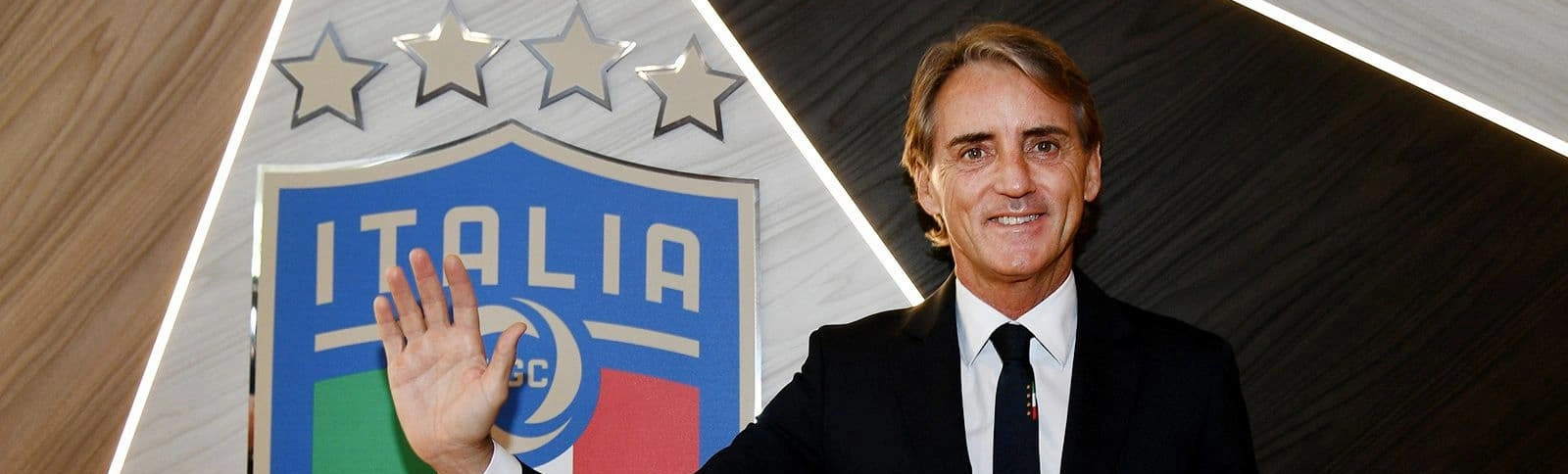 Манчини продлит контракт со сборной Италии до 2026 года