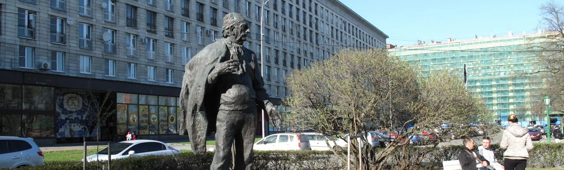 Памятник Товстоногову получил новую подсветку