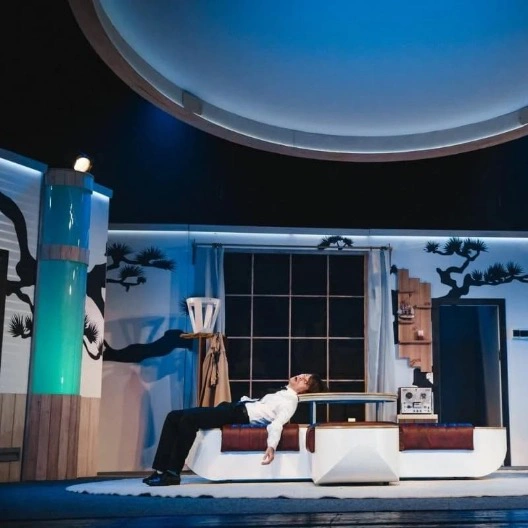 Удивительная история Жан-Мишеля: спектакль «НеПлохие парни» в Театре Балтийский дом