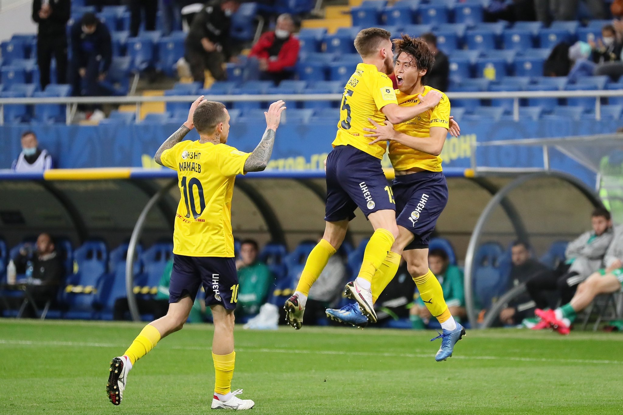 Fc rostov матчи. Кенто Хасимото футболист Ростов. Хашимото футболист ФК Ростов. ФК Ростов 2021. ФК Ростов 2020.