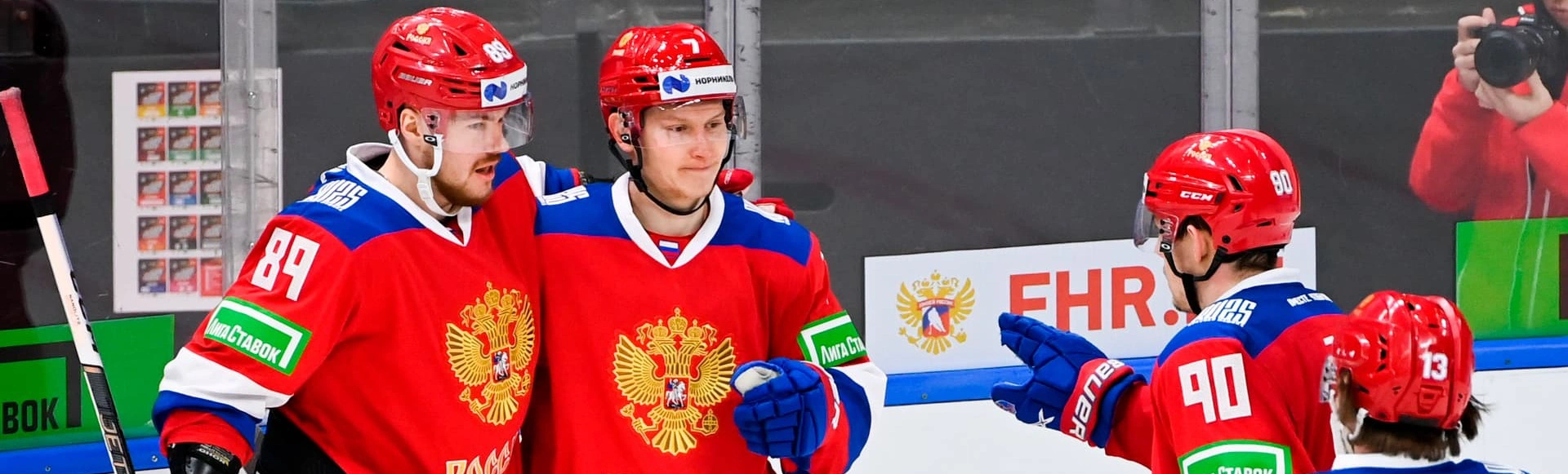 Матч, открывший Кубок Первого канала, собрал на ледовой арене в Санкт-Петербурге команды Казахстана и Белоруссии.