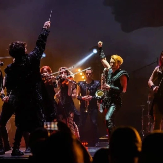 Шоу «Симфонические рок-хиты» - мощное сплавление рока и классики только в Сочи!