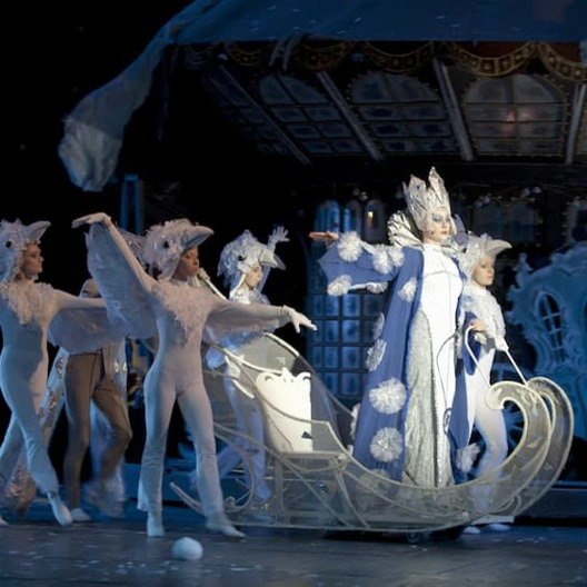 Погрузитесь в магию "Снежной королевы" в Детском музыкальном театре!