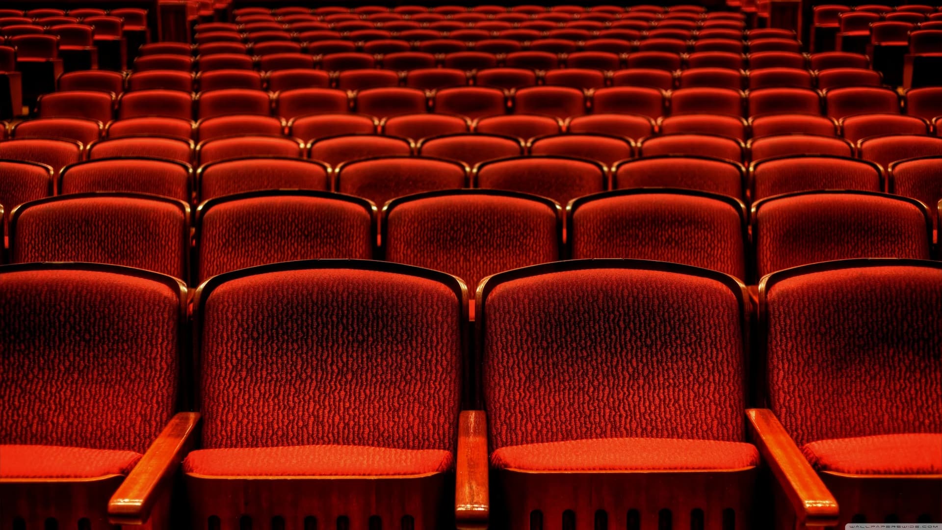 Театр кресла красные