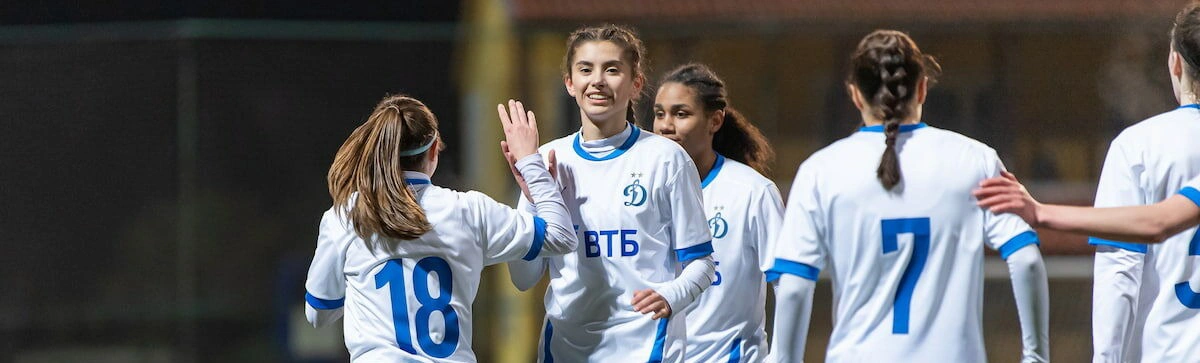 Женская команда «Динамо» одержала крупную победу над «Воленом»
