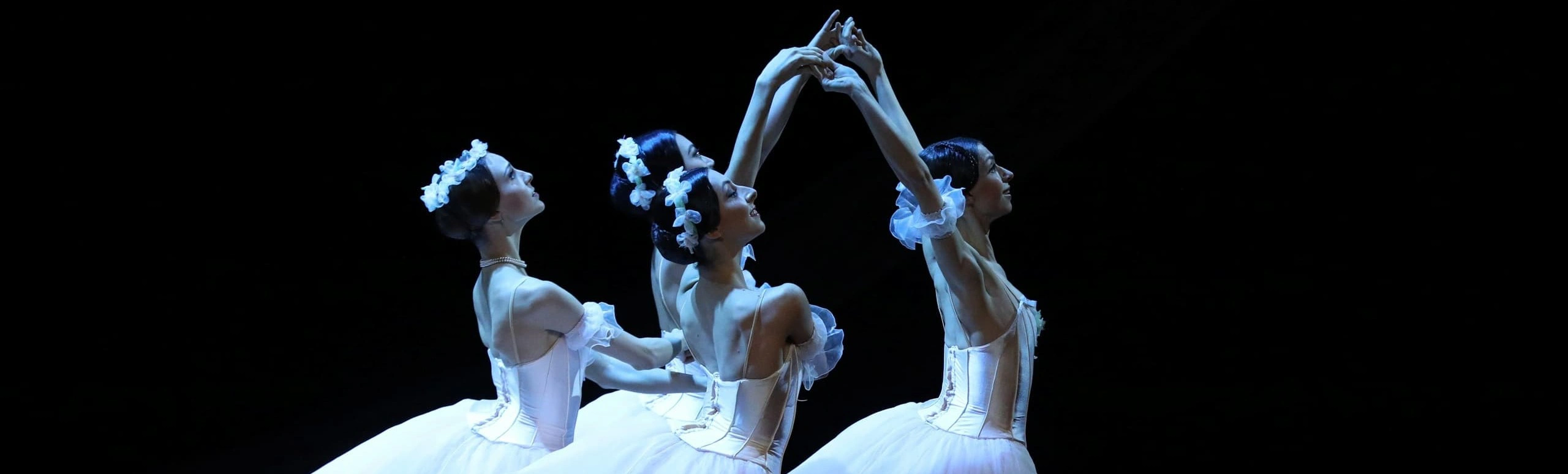 Восстановленные балеты Леонида Якобсона возвращаются на сцену, принося с собой эстетику, эмоции и великолепие.