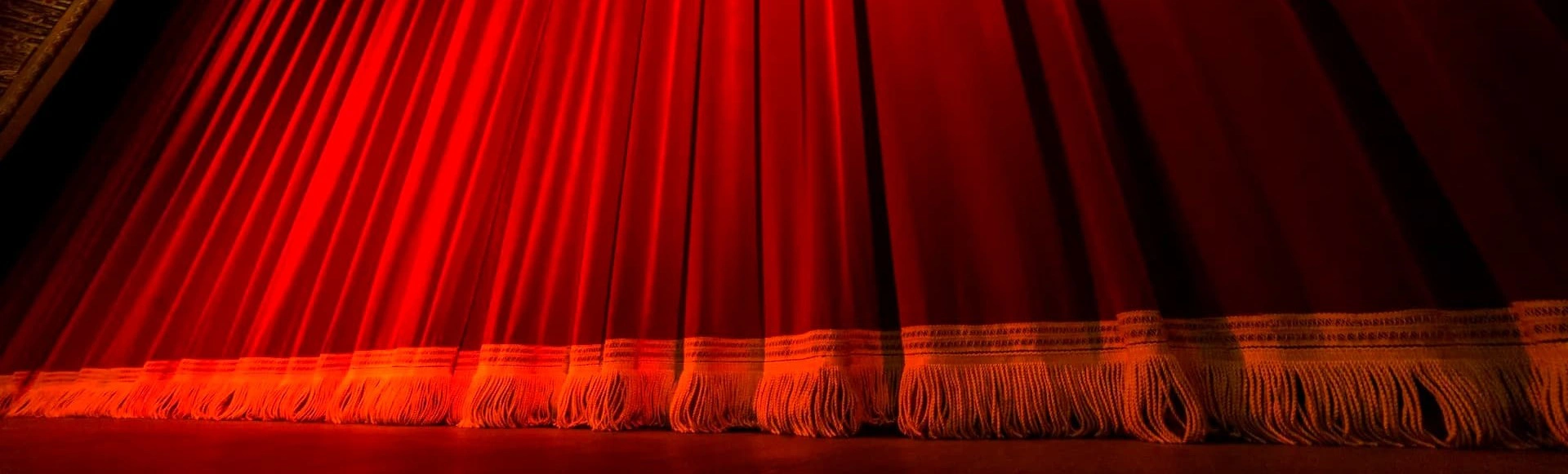 Уникальное событие в мире театрального искусства ждет вас – премьера оперы «Кармен» в Михайловском театре!