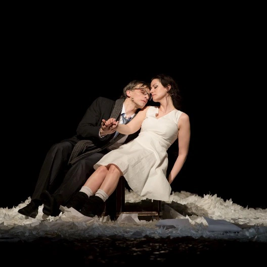 Спектакль «Город.Женитьба.Гоголь» в театре имени Ленсовета обещает развлечение, которое оставит незабываемые впечатления!