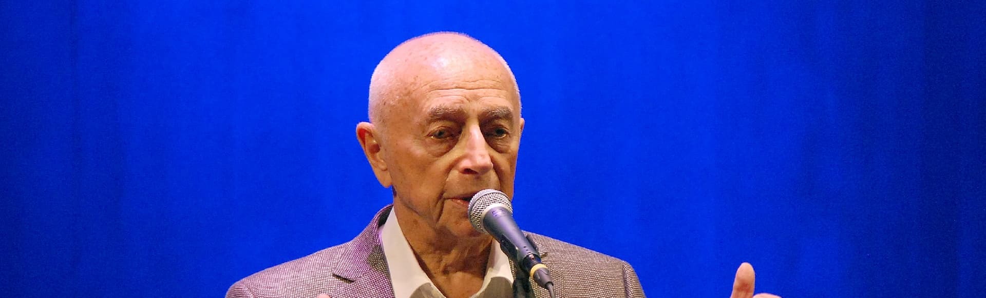 Билеты на творческий вечер А. Городницкого "И жить ещё надежде..." Билеты на творческий вечер А. Городницкого "И жить ещё надежде..."