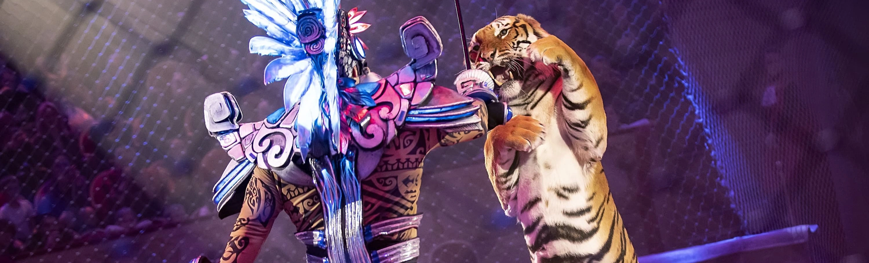 Артисты программы 'Страшная сила' провели зрителей в волшебный мир цирка на открытой репетиции