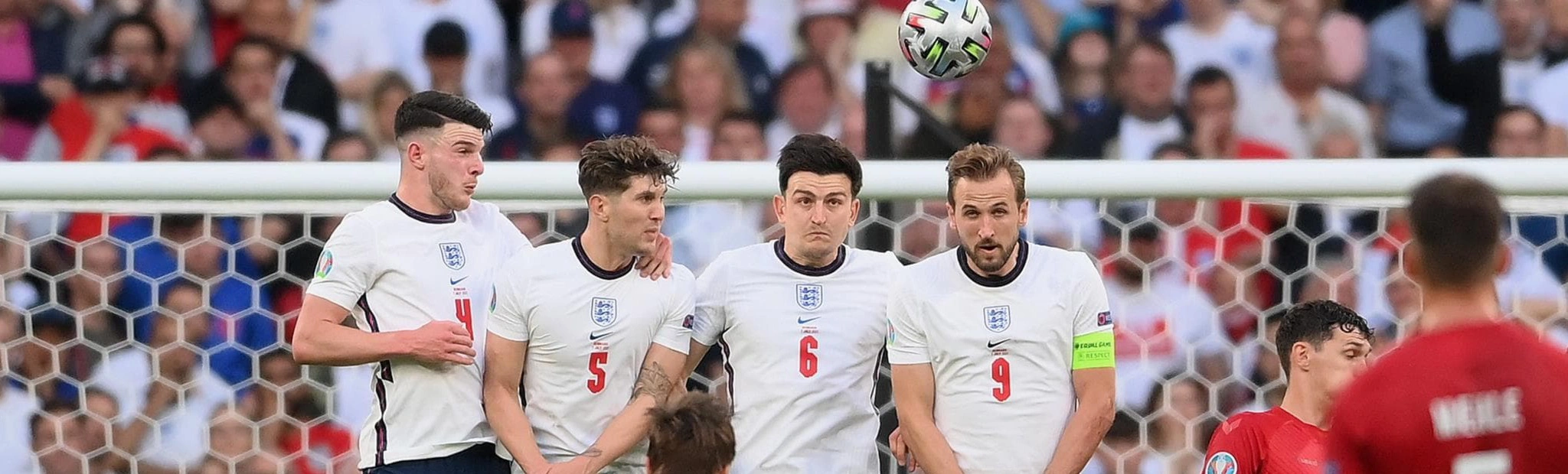 Выход сборной Англии в финал Евро-2020 после победы над Данией