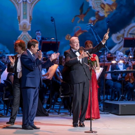 Звёзды мировой оперы в церемонии вручения V Национальной оперной премии «Онегин»