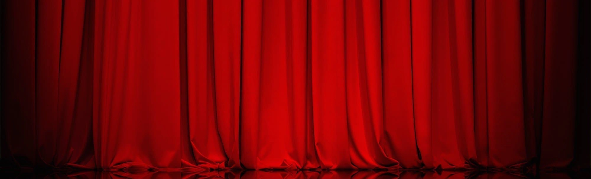 Волнующие искры театральных интриг и смысловое богатство творчества ждут вас на сцене Театра комедии имени Акимова!