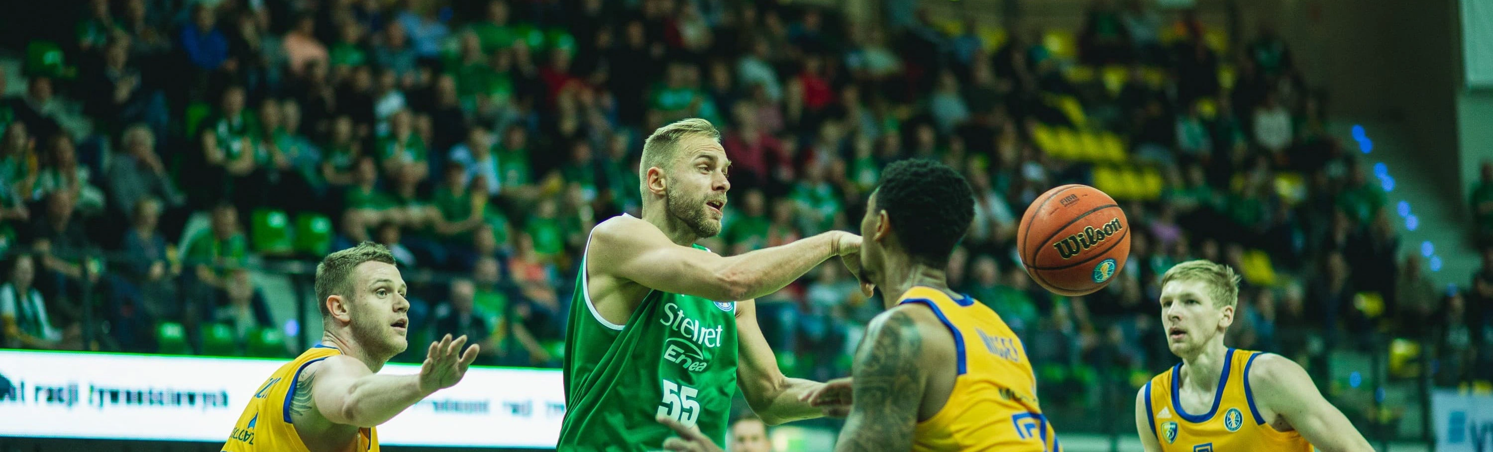 Баскетболисты "Химок" победили "Зелену Гуру" в матче Единой лиги ВТБ
