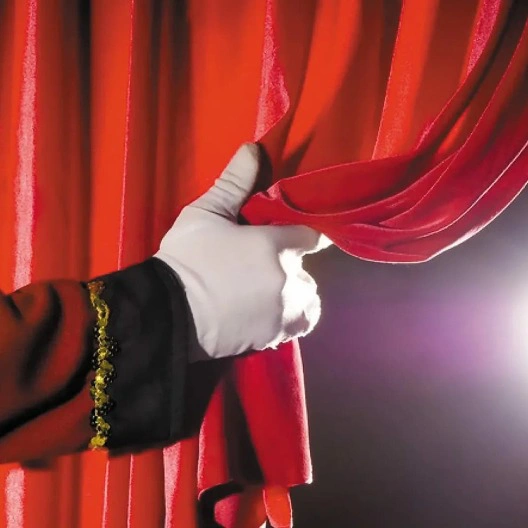 В 100-м юбилейном сезоне Театра Маяковского подарит зрителям много премьер
