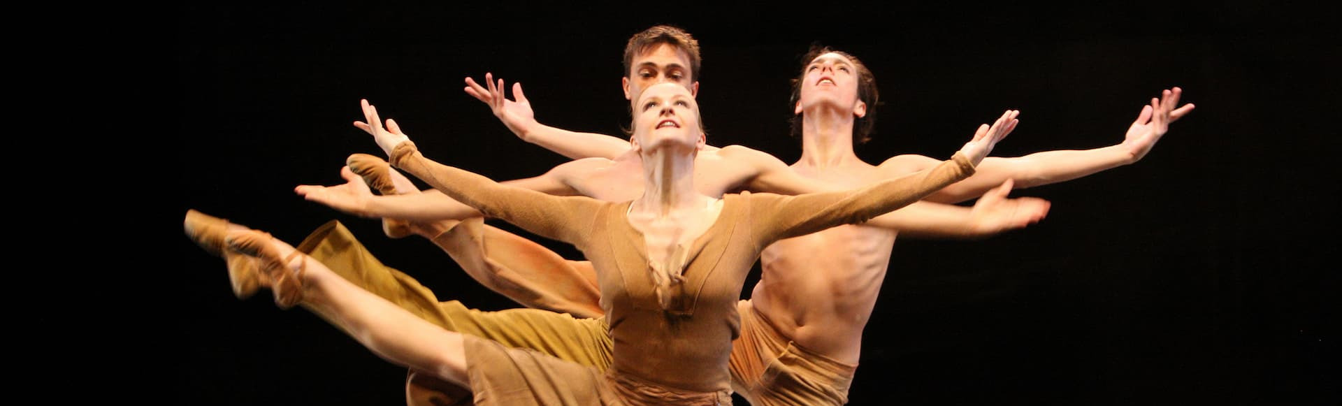 Билеты на INTRODANS - "Золотой сезон" Билеты на INTRODANS - "Золотой сезон"