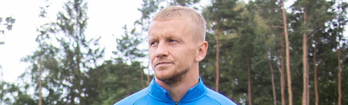 Игорь Смольников: «Рад, что у Анюкова остались силы для продолжения карьеры» Игорь Смольников: «Рад, что у Анюкова остались силы для продолжения карьеры»
